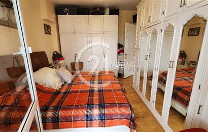 Büyükada Madende deniz manzaralı rıhtımda iskeleli Yalı dairesi