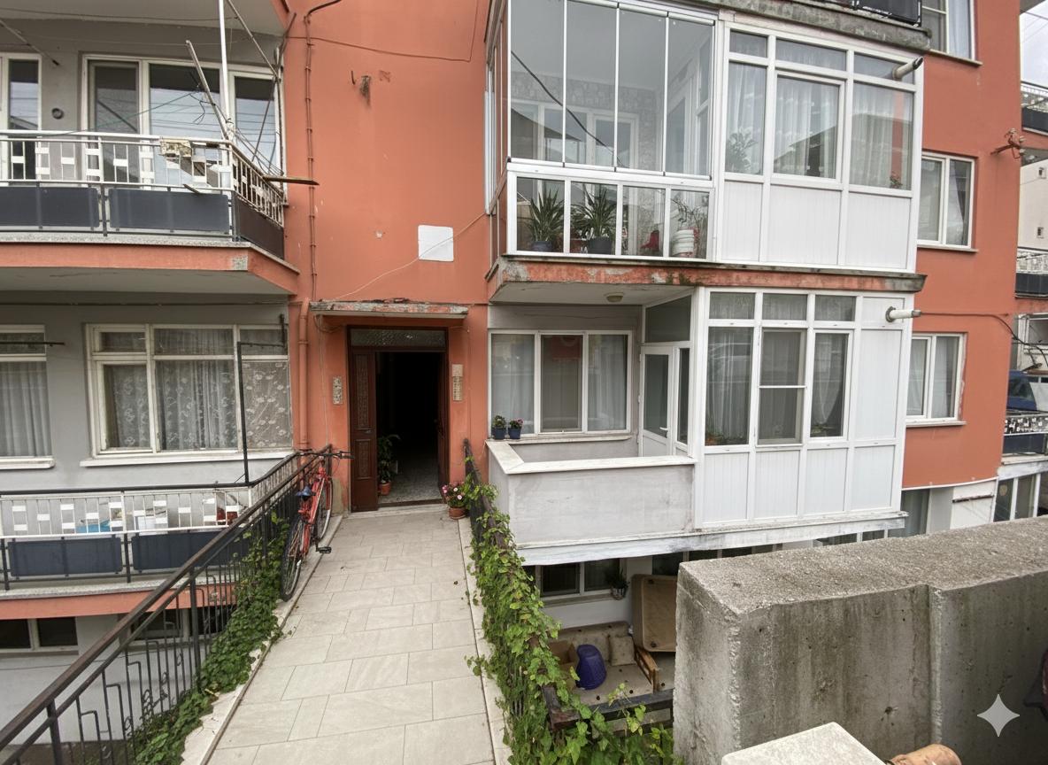C 21 Bal’dan Ali Hikmet Paşa Mahallesinde 2+1 Satılık Daire