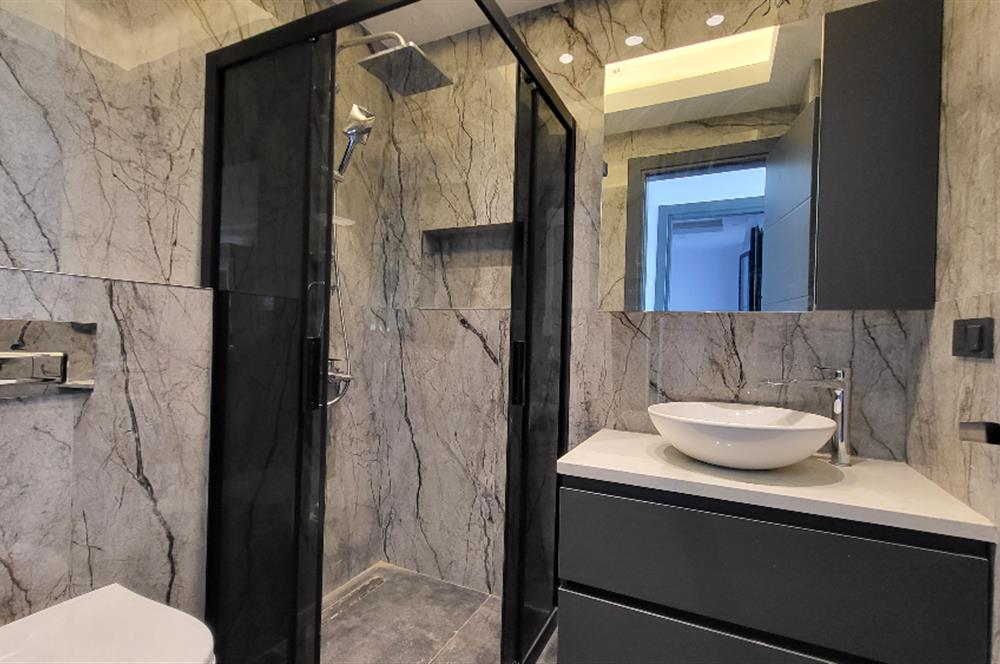 Panoramik Deniz Manzaralı Özel Havuzlu Satılık Lüks Villa