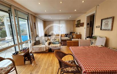 Büyükada Madende deniz manzaralı rıhtımda iskeleli Yalı dairesi