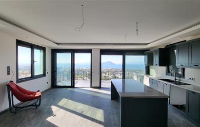 Panoramik Deniz Manzaralı Özel Havuzlu Satılık Lüks Villa