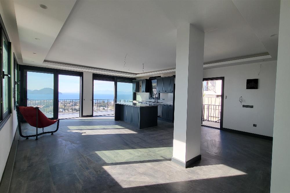 Panoramik Deniz Manzaralı Özel Havuzlu Satılık Lüks Villa