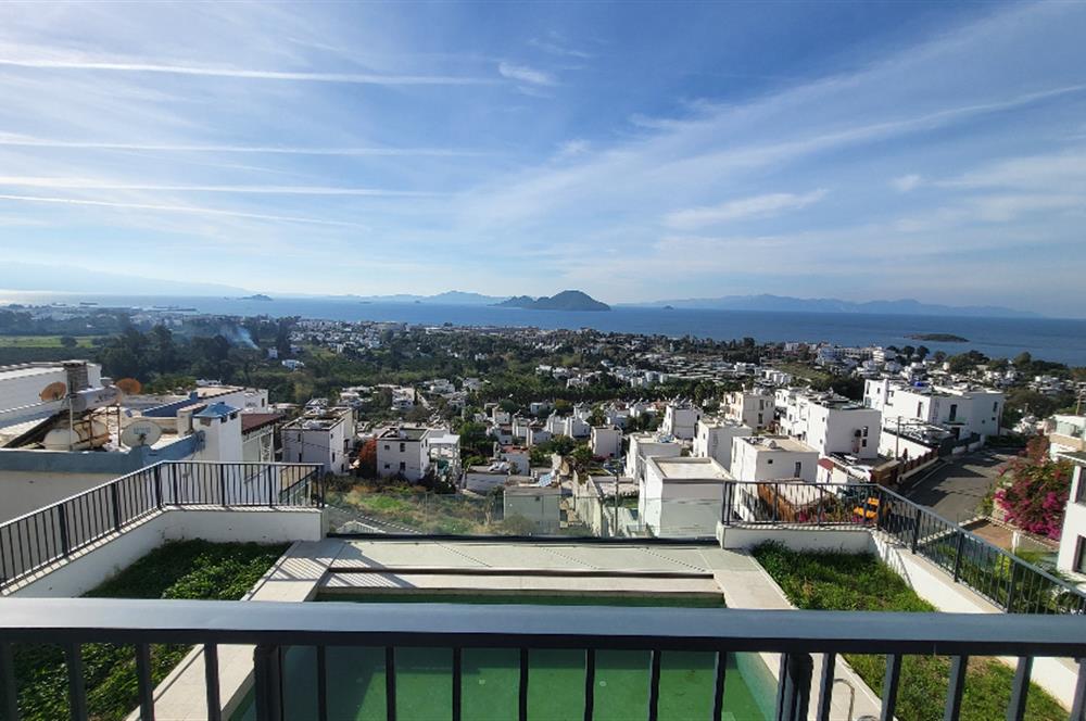 Panoramik Deniz Manzaralı Özel Havuzlu Satılık Lüks Villa
