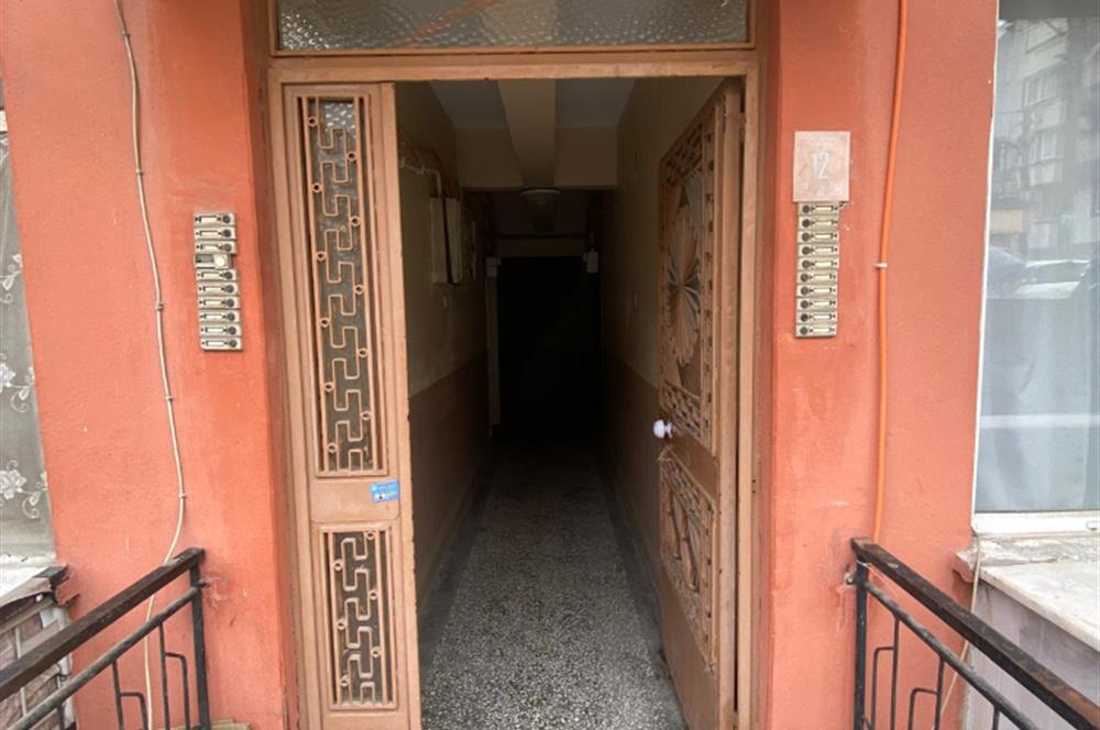 C 21 Bal’dan Ali Hikmet Paşa Mahallesinde 2+1 Satılık Daire