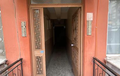 C 21 Bal’dan Ali Hikmet Paşa Mahallesinde 2+1 Satılık Daire