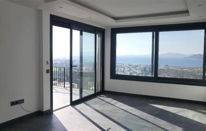 Panoramik Deniz Manzaralı Özel Havuzlu Satılık Lüks Villa