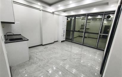 C21 LOCA'DAN PLAZA TADINDA KİRALIK OFİS