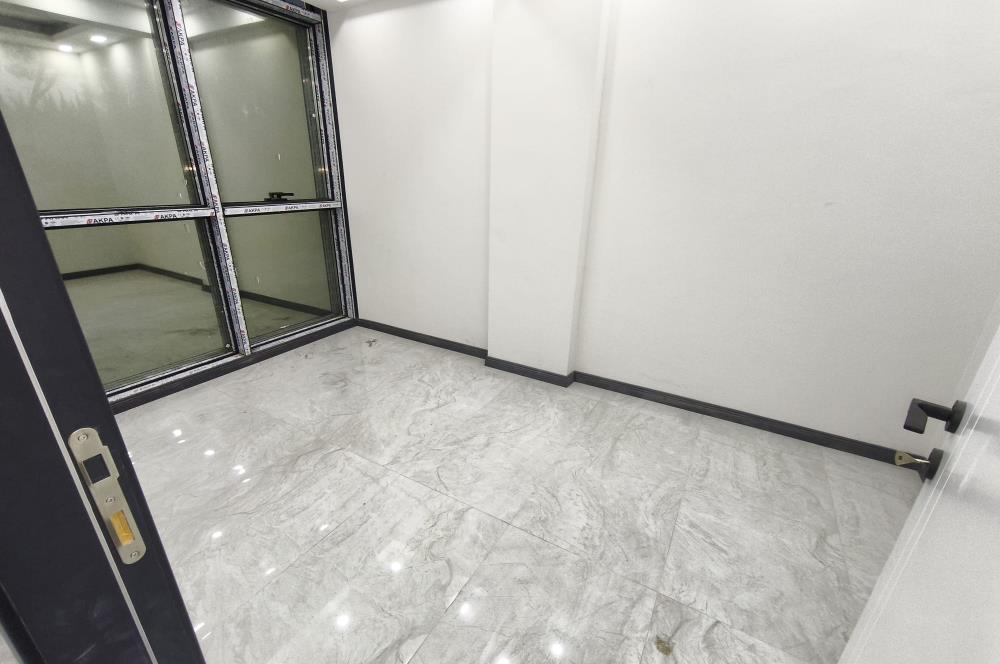 C21 LOCA'DAN PLAZA TADINDA KİRALIK OFİS