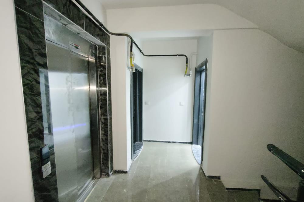 C21 LOCA'DAN PLAZA TADINDA KİRALIK OFİS