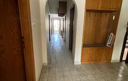 İZMİT MERKEZ ÇARŞI İÇİNDE 4+1 GENİŞ DAİRE/TİCARİ KULLANIMA UYGUN