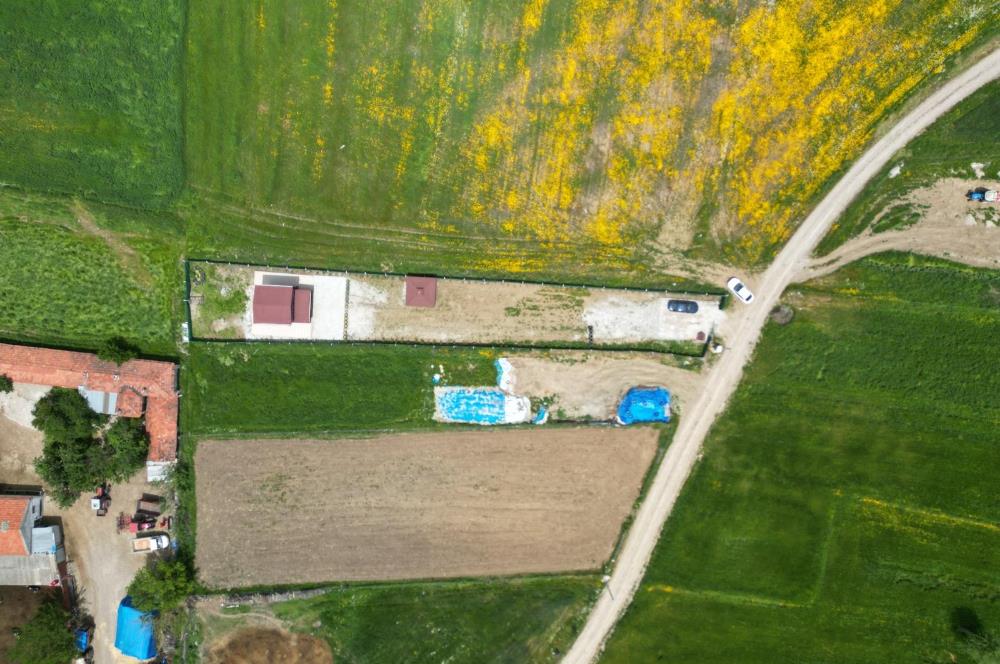 C21 BAL'DAN OVACIK MAH. 1152M2 ARAZİ İÇİNDE 2 KATLI AHŞAP EV