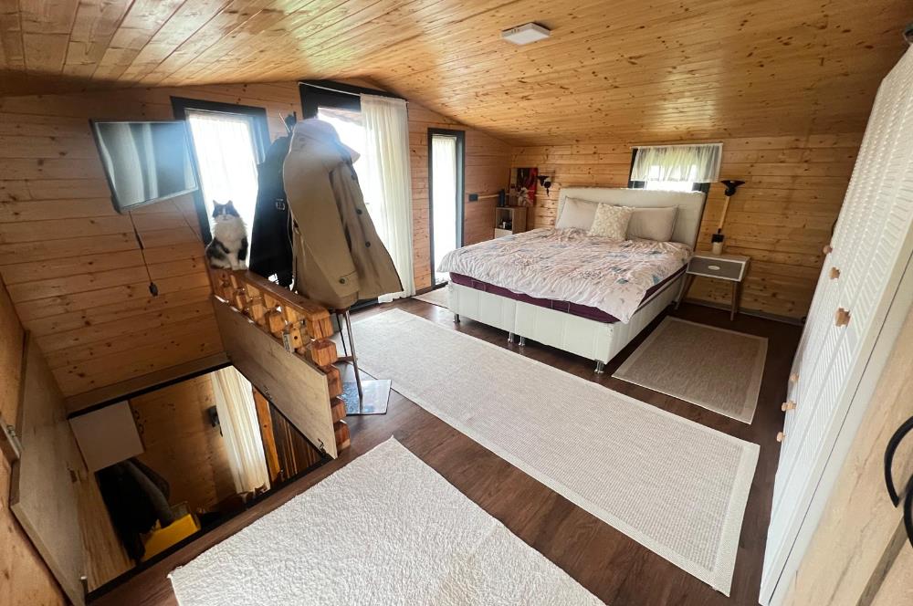 C21 BAL'DAN OVACIK MAH. 1152M2 ARAZİ İÇİNDE 2 KATLI AHŞAP EV