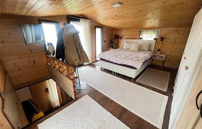 C21 BAL'DAN OVACIK MAH. 1152M2 ARAZİ İÇİNDE 2 KATLI AHŞAP EV