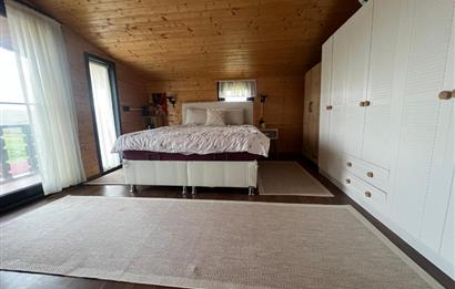 C21 BAL'DAN OVACIK MAH. 1152M2 ARAZİ İÇİNDE 2 KATLI AHŞAP EV