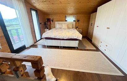 C21 BAL'DAN OVACIK MAH. 1152M2 ARAZİ İÇİNDE 2 KATLI AHŞAP EV