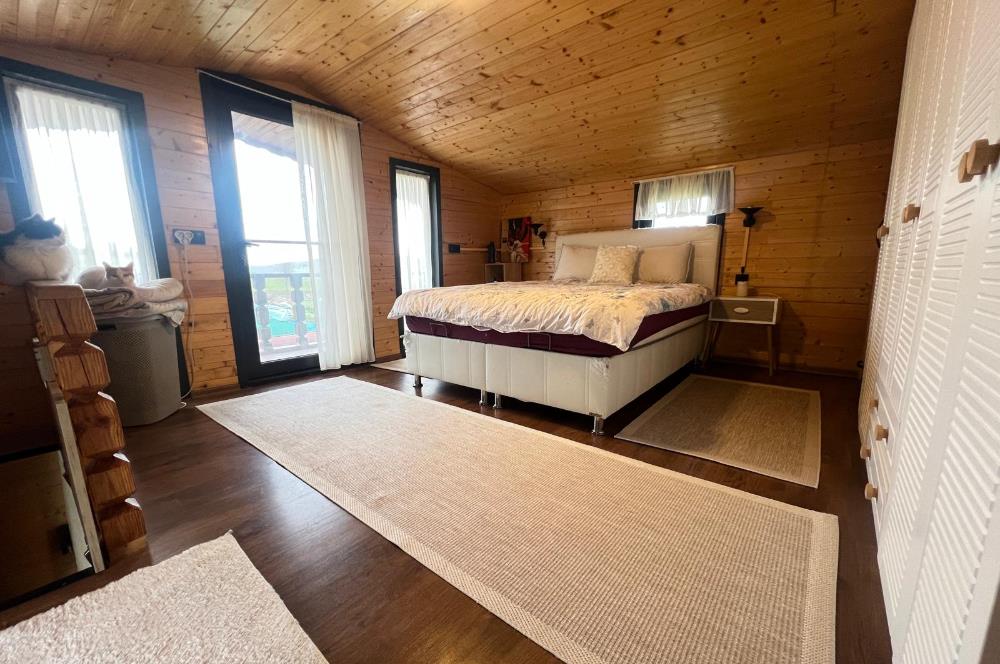 C21 BAL'DAN OVACIK MAH. 1152M2 ARAZİ İÇİNDE 2 KATLI AHŞAP EV