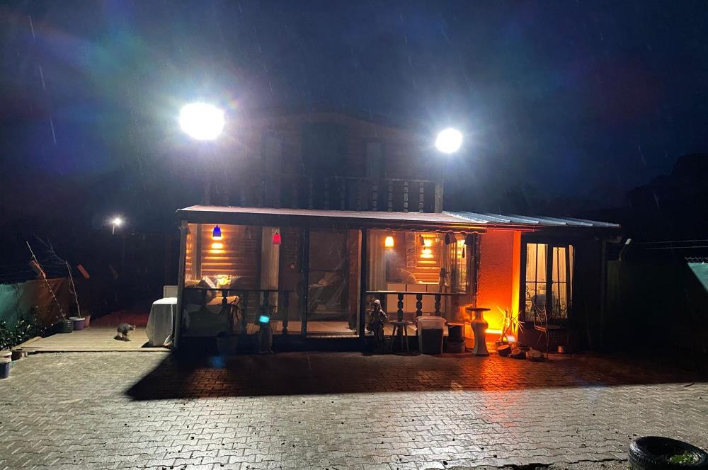 C21 BAL'DAN OVACIK MAH. 1152M2 ARAZİ İÇİNDE 2 KATLI AHŞAP EV