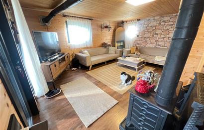 C21 BAL'DAN OVACIK MAH. 1152M2 ARAZİ İÇİNDE 2 KATLI AHŞAP EV