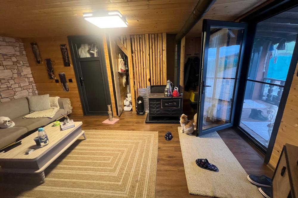 C21 BAL'DAN OVACIK MAH. 1152M2 ARAZİ İÇİNDE 2 KATLI AHŞAP EV