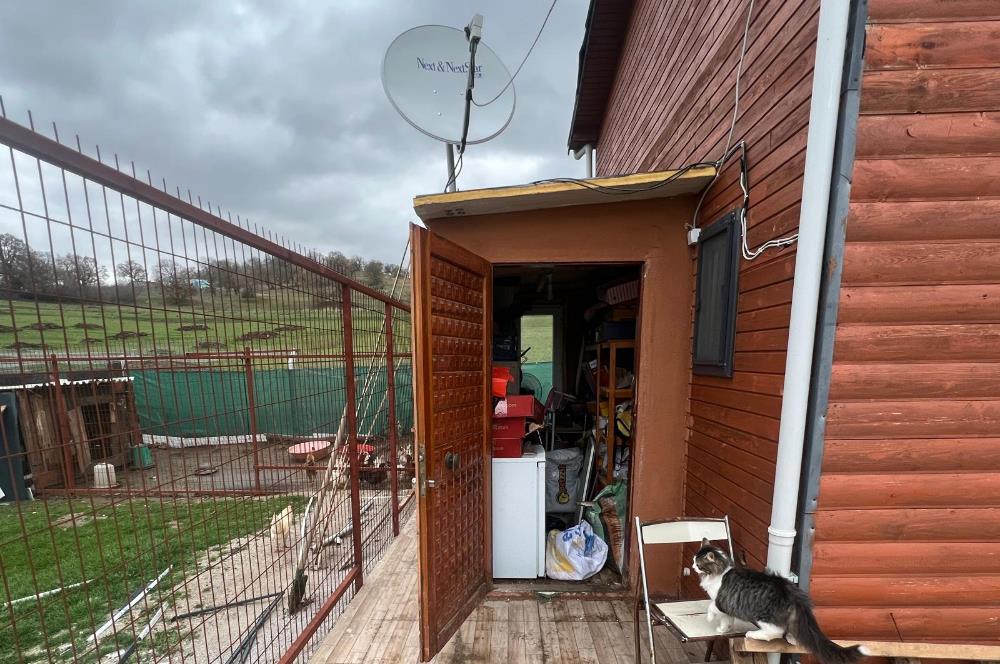 C21 BAL'DAN OVACIK MAH. 1152M2 ARAZİ İÇİNDE 2 KATLI AHŞAP EV