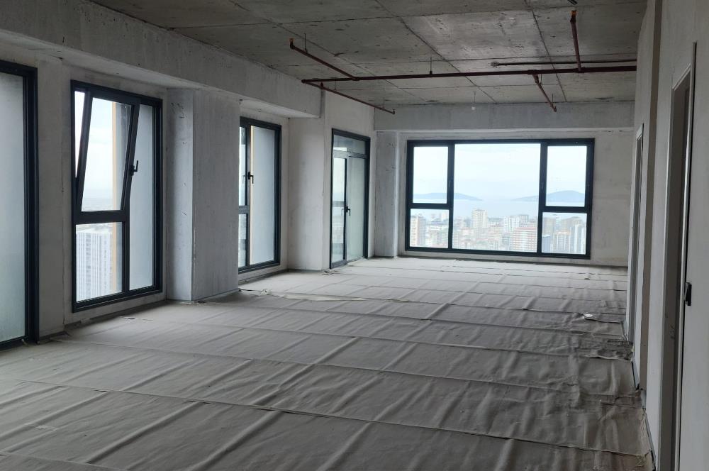 KOZYATAĞI MESA KOZ PLAZA, 24. KATTA SATILIK KAT MÜLKİYETLİ 3+1 OFİS