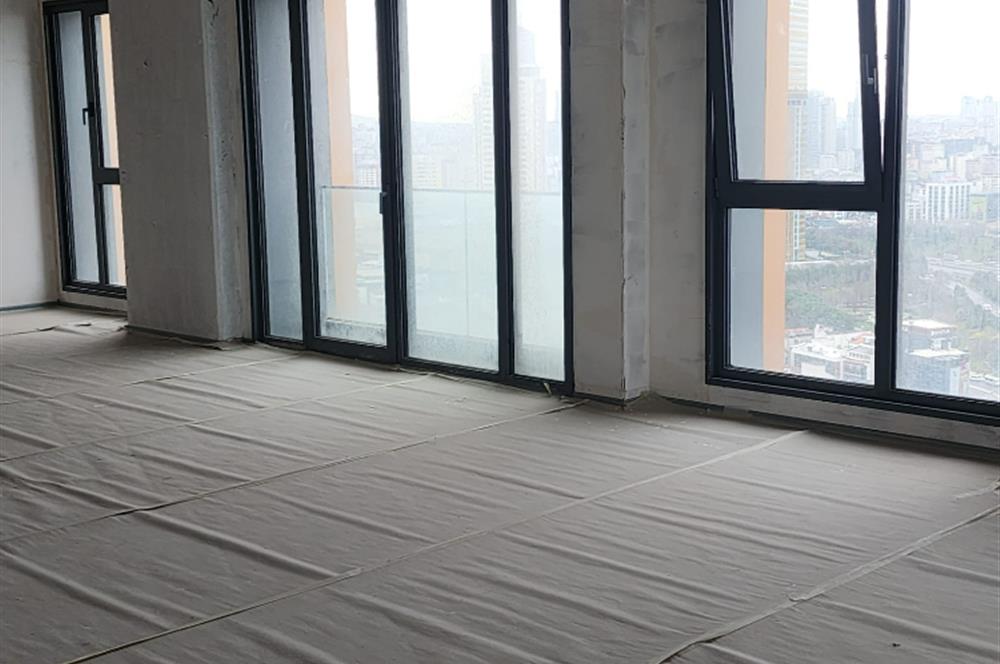 KOZYATAĞI MESA KOZ PLAZA, 24. KATTA SATILIK KAT MÜLKİYETLİ 3+1 OFİS