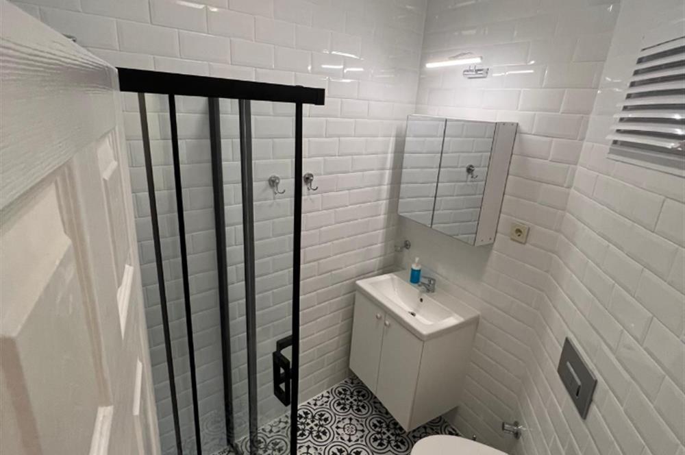 AYNALIÇEŞME CADDE ÜZERİNDE 2+1 EŞYALI KİRALIK DAİRE