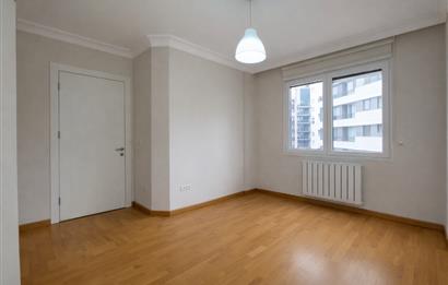 Selamiçeşme'de İşyeri Kullanımına Uygun 95 m2 3+1 Kiralık Daire