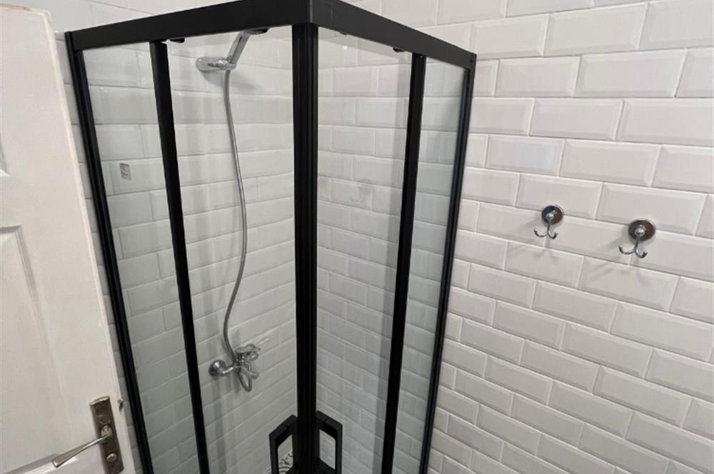 AYNALIÇEŞME CADDE ÜZERİNDE 2+1 EŞYALI KİRALIK DAİRE