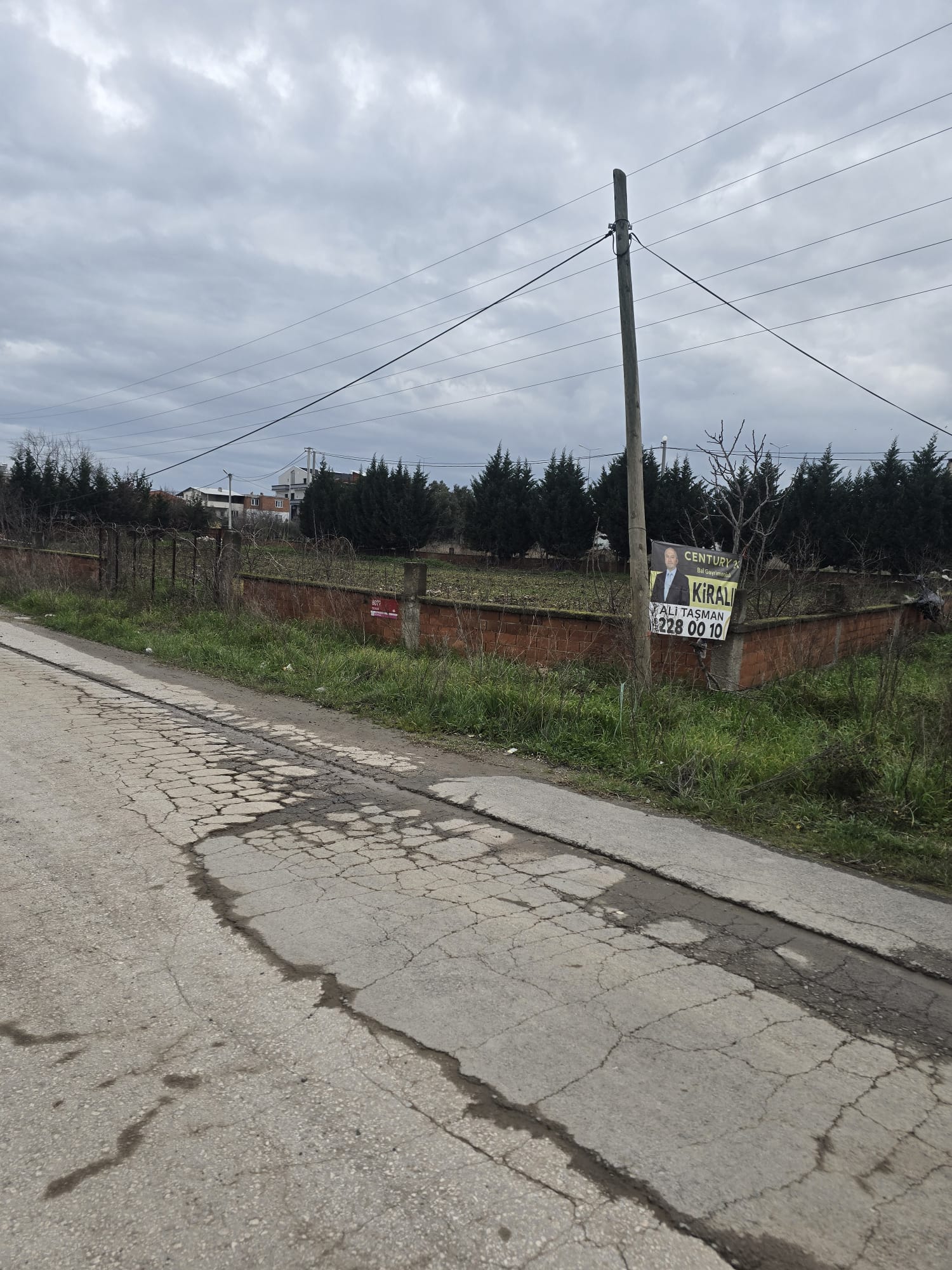 CENTURY 21 BAL GAYRİMENKUL'DEN DEMİRYOLU ÜST GEÇİDİ YANI, PETROL OFİSİ KARŞISI BACANAKLAR MOBİLYA YAKININDA KİRALIK ARSA