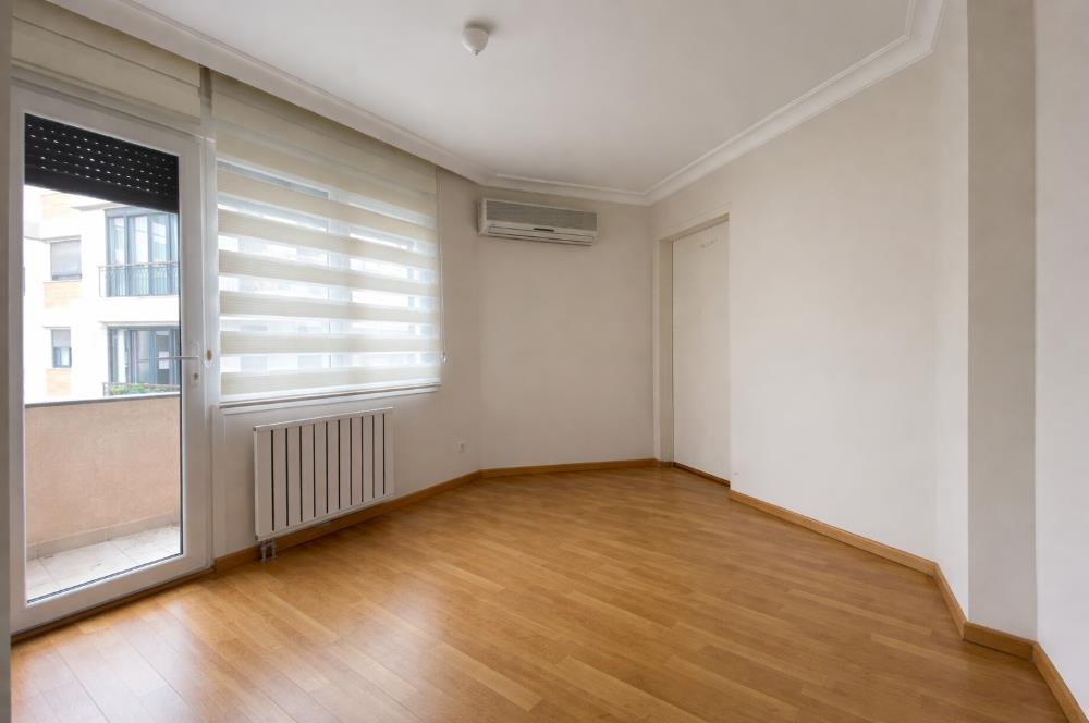 Selamiçeşme'de İşyeri Kullanımına Uygun 95 m2 3+1 Kiralık Daire