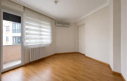 Selamiçeşme'de İşyeri Kullanımına Uygun 95 m2 3+1 Kiralık Daire