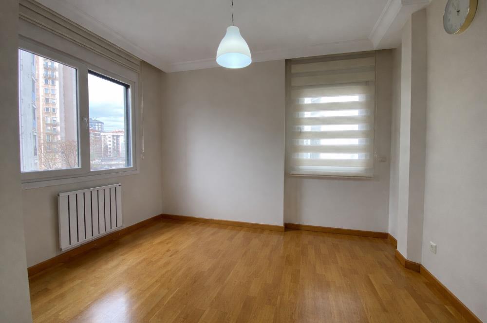 Selamiçeşme'de İşyeri Kullanımına Uygun 95 m2 3+1 Kiralık Daire