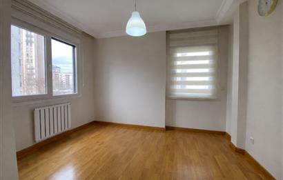 Selamiçeşme'de İşyeri Kullanımına Uygun 95 m2 3+1 Kiralık Daire