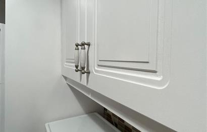 AYNALIÇEŞME CADDE ÜZERİNDE 2+1 EŞYALI KİRALIK DAİRE