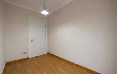 Selamiçeşme'de İşyeri Kullanımına Uygun 95 m2 3+1 Kiralık Daire