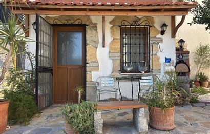 Eskiçeşme'de, Marina'ya Yürüme Mesafesi Kiralık 1+1 Eşyalı Daire