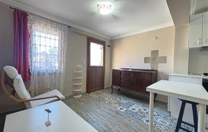 Eskiçeşme'de, Marina'ya Yürüme Mesafesi Kiralık 1+1 Eşyalı Daire