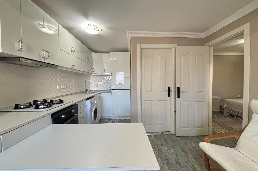 Eskiçeşme'de, Marina'ya Yürüme Mesafesi Kiralık 1+1 Eşyalı Daire