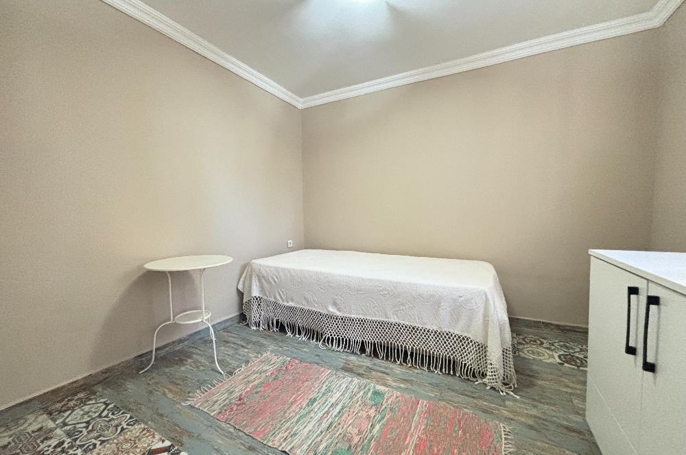 Eskiçeşme'de, Marina'ya Yürüme Mesafesi Kiralık 1+1 Eşyalı Daire