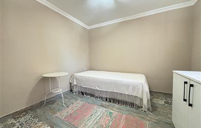 Eskiçeşme'de, Marina'ya Yürüme Mesafesi Kiralık 1+1 Eşyalı Daire