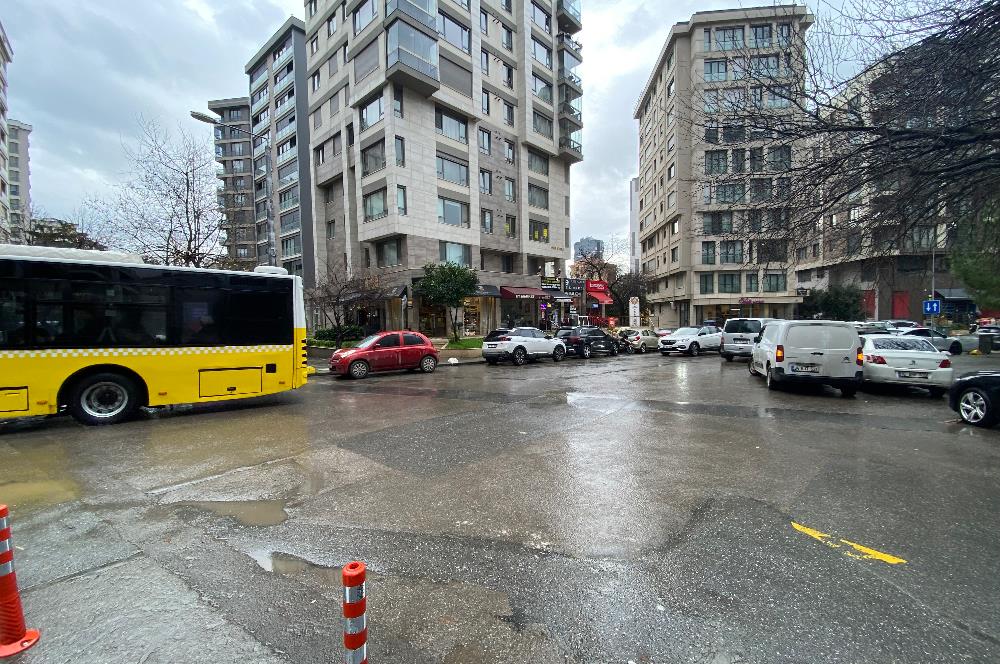 Selamiçeşme'de İşyeri Kullanımına Uygun 95 m2 3+1 Kiralık Daire