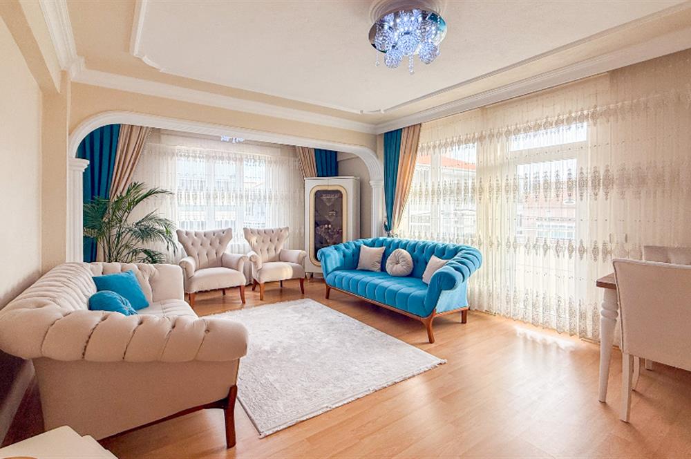 Maltepe Okullar Bölgesinde Köşe Konum Satılık 3+1 Daire 