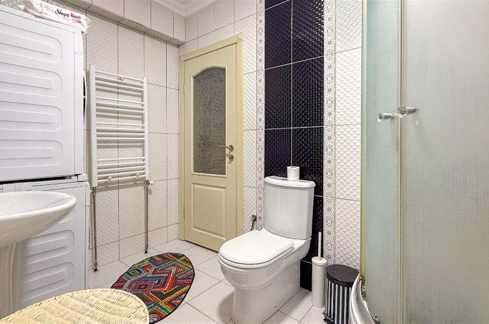 Maltepe Okullar Bölgesinde Köşe Konum Satılık 3+1 Daire 