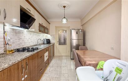 Maltepe Okullar Bölgesinde Köşe Konum Satılık 3+1 Daire 