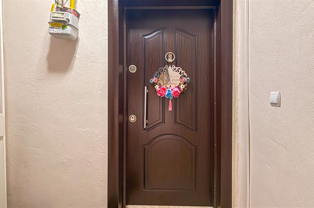 Maltepe Okullar Bölgesinde Köşe Konum Satılık 3+1 Daire 