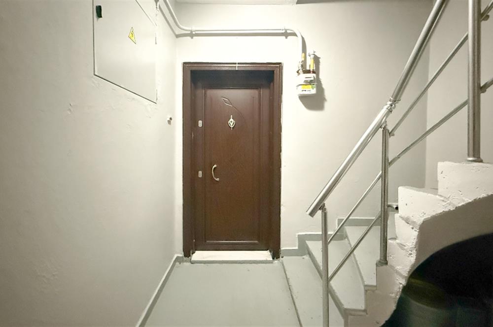 Necatibey Eğitim Fakültesine 200m Kat Mülkiyetli Bahçe  Kullanımlı 2+1 Satılık Daire