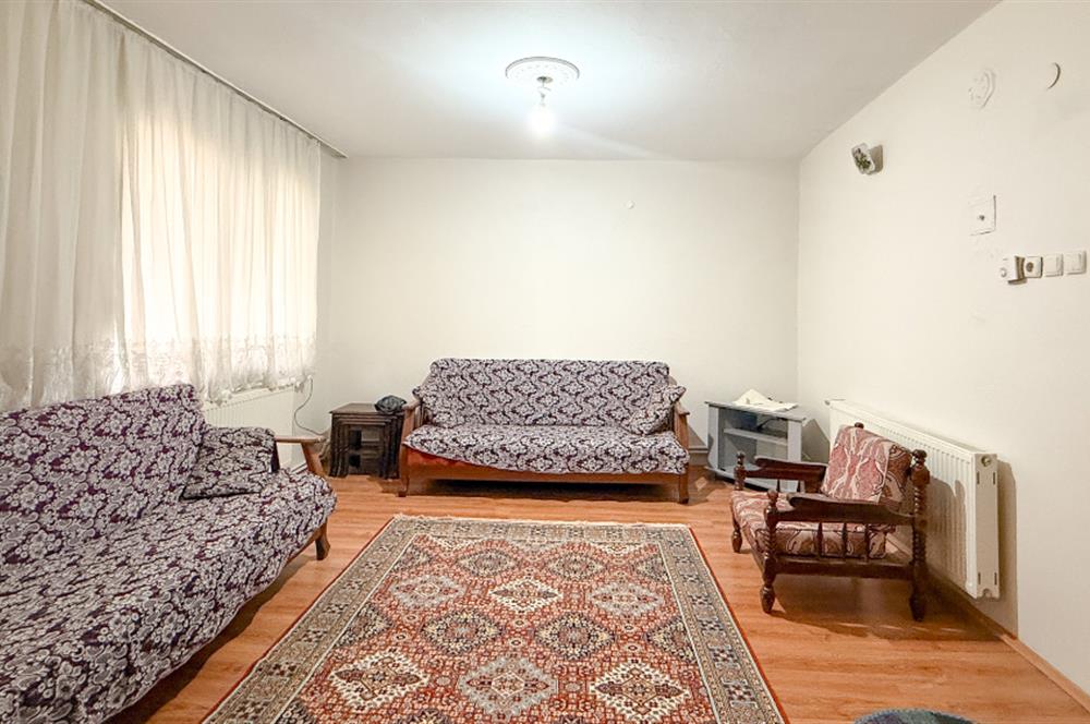 Necatibey Eğitim Fakültesine 200m Kat Mülkiyetli Bahçe  Kullanımlı 2+1 Satılık Daire