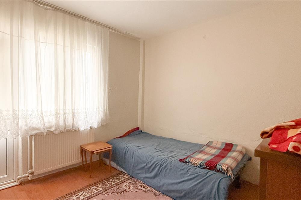 Necatibey Eğitim Fakültesine 200m Kat Mülkiyetli Bahçe  Kullanımlı 2+1 Satılık Daire