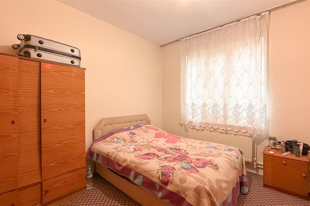 Necatibey Eğitim Fakültesine 200m Kat Mülkiyetli Bahçe  Kullanımlı 2+1 Satılık Daire